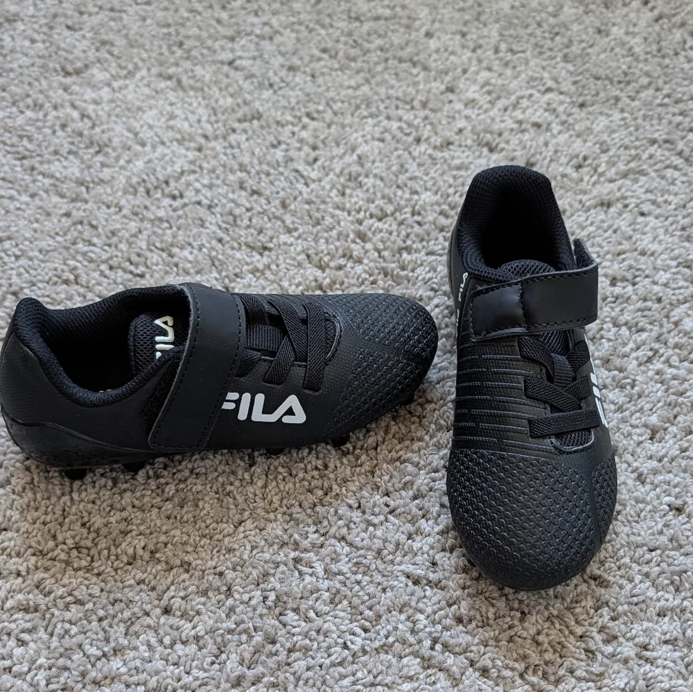 Fila Kids Black Soccer Cleats